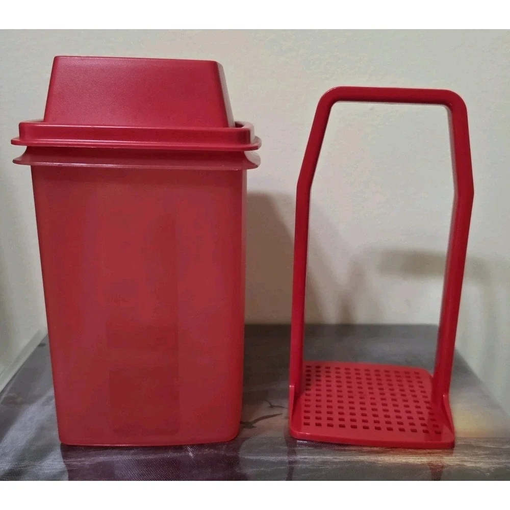 Tupperware Red 1330.11 Pick A Deli‎ 3 Piece Pickle Olive Keeper Container